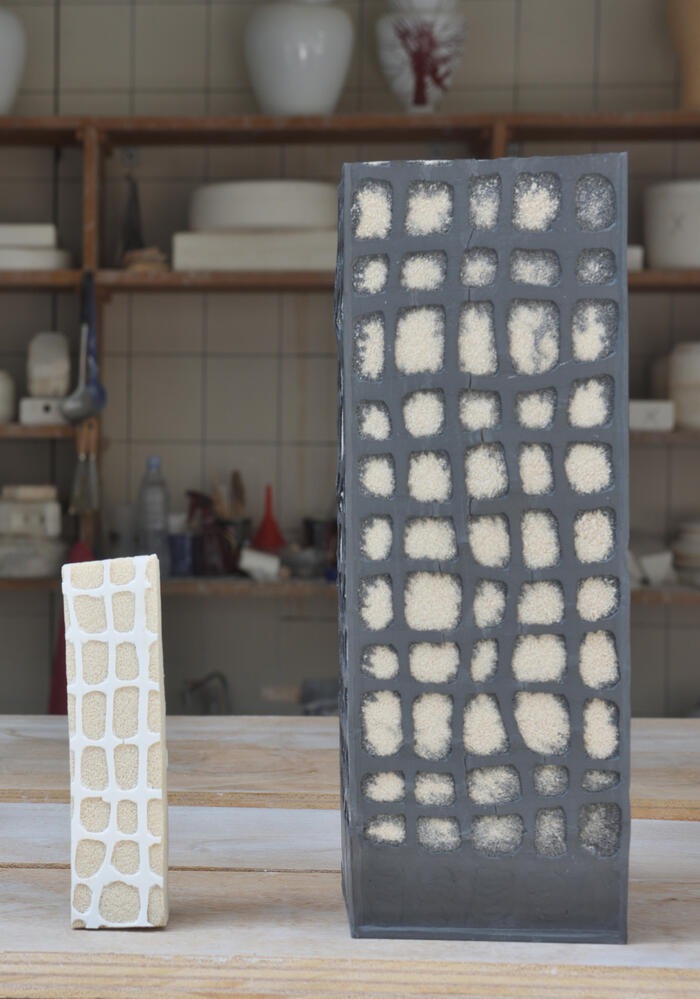 Jean Savard, vases en mousse de porcelaine, ENSA Limoges, 2021